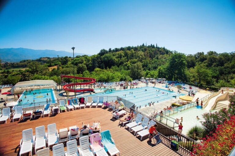 Camping Hu Norcenni Girasole Village in Toscane
