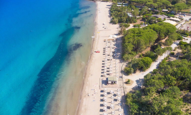 Strand van Camping Puntaala camp resort