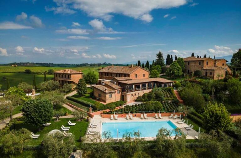 borgo tre rose in montepulciano overview