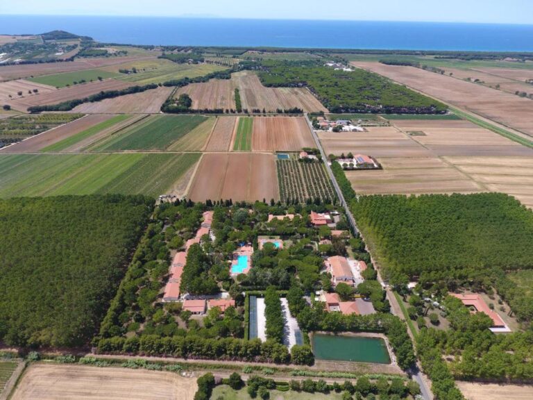 residance ghiacci vecchi in livorno overview