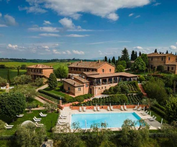 borgo tre rose in montepulciano overview