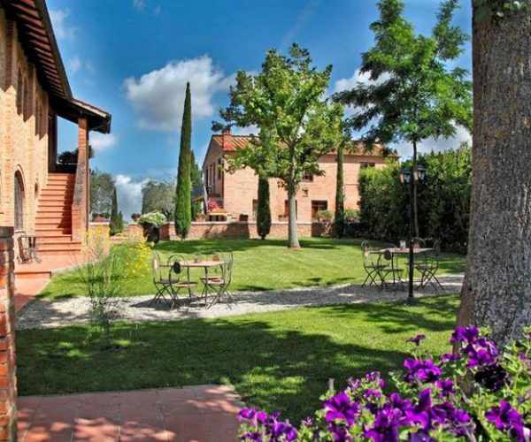 borgo tre rose in montepulciano tuin