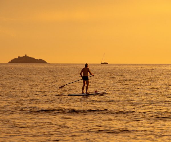 Surf op Camping Baia verde in Toscane