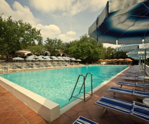 Camping Chianti glamping Village zwembad
