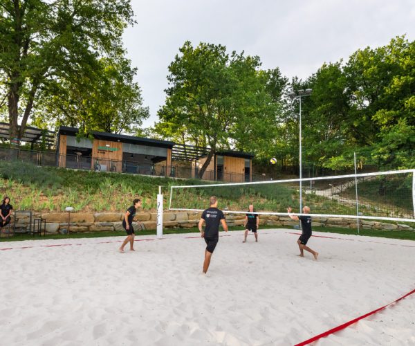 Volleybal velden op Camping Hu Norcenni Girasole Village in Toscane