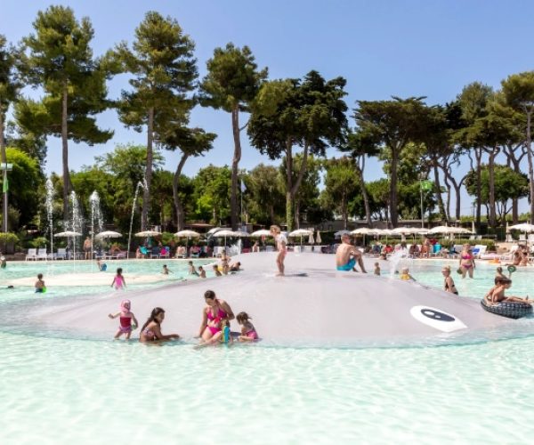 Camping Hu Park Albatros village kinderbad