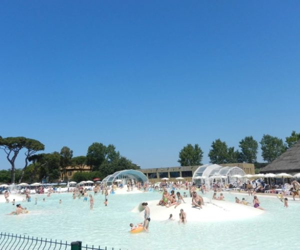 Camping Hu Park Albatros village zwembad