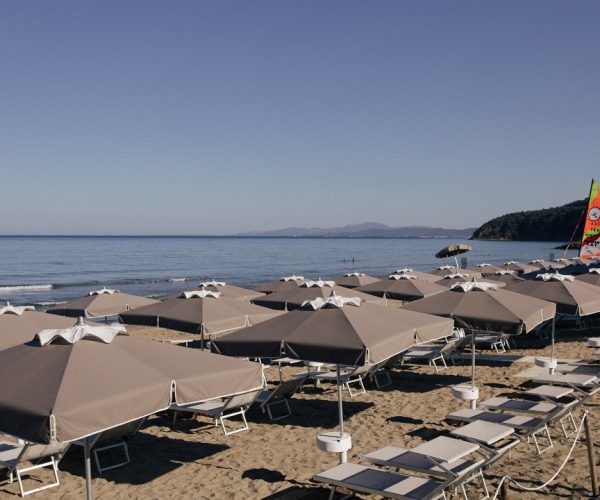 Het strand van Camping Puntaala camp resort