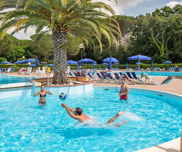 Camping Valle Gaia Toscane zwembaden