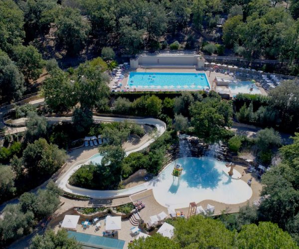 Camping Vallicella glamping resort toscane bovenaanzicht
