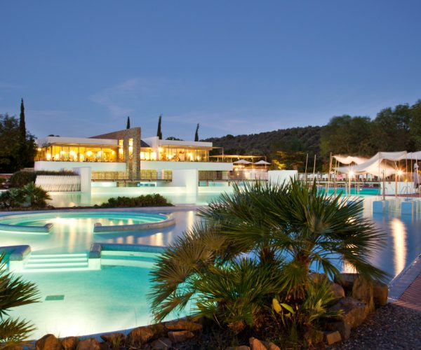 Camping Village Rochette Toscane in de avond