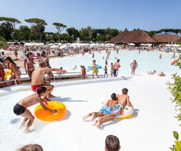 Camping Hu Park Albatros village glijbaan